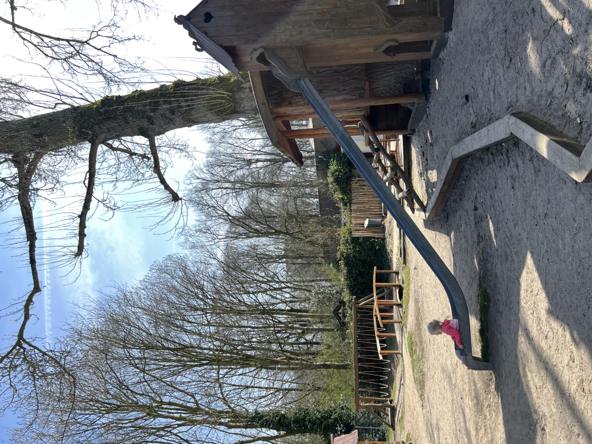 Speeltuin in Helpman in Groningen, een leuke en kindvriendelijke speelplek