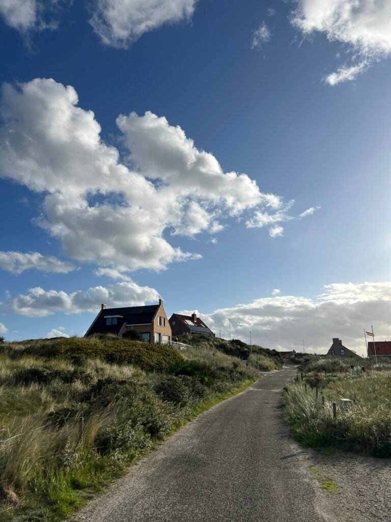 Vakantiehuisjes in de duinen van Midsland aan Zee, Terschelling